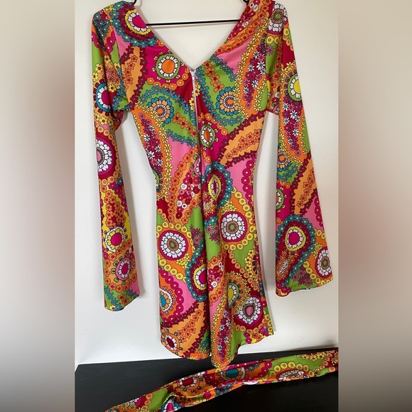 Leg Avenue Retro Bell Sleeved Dress with Headband - Size Small - Picture 2 of 4